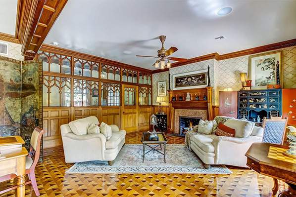 An interior room of the Mansion